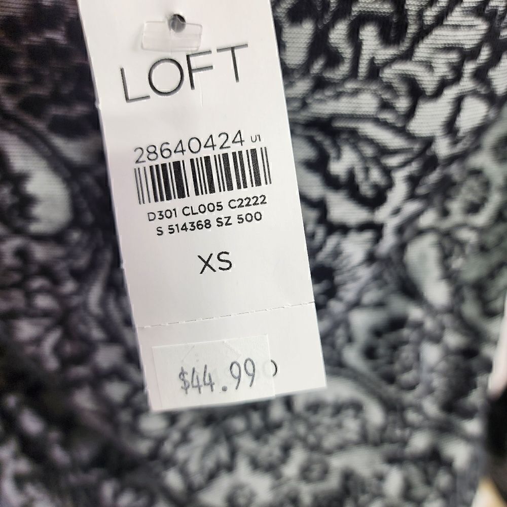 Loft xs top nwt R11 - Picture 2 of 5